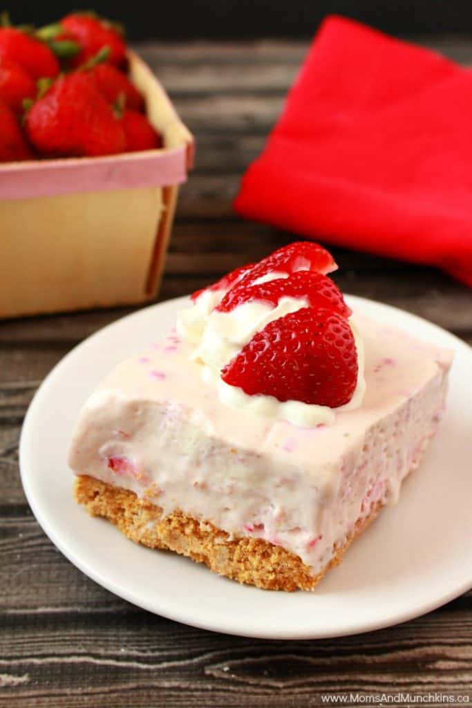 Strawberries and Cream Bars Recipe Moms & Munchkins