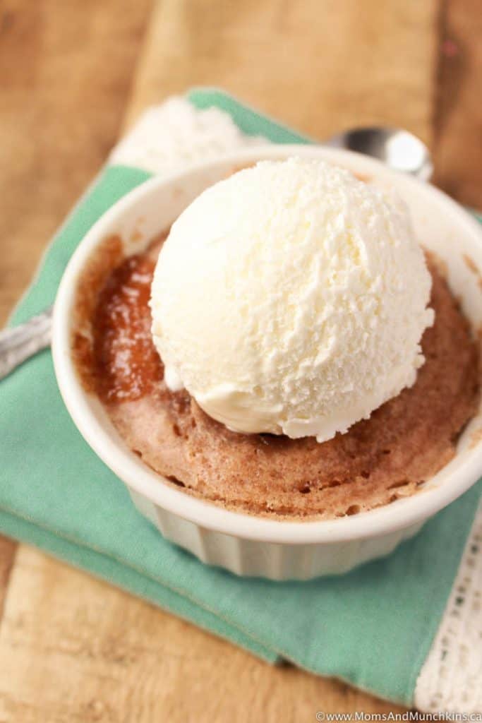 Cinnamon Roll Mug Cake Recipe Moms & Munchkins