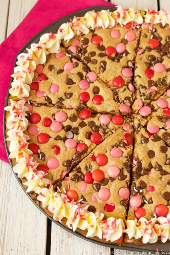 Chocolate Chip Cookie Pizza Recipe Moms & Munchkins
