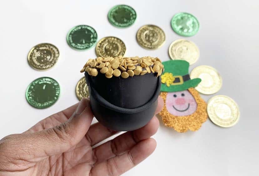 Add-Licorice-handle-to-Cauldron